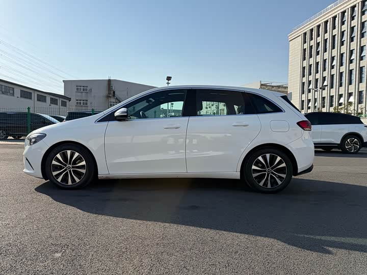 Mercedes-Benz B-Class 2021 2021款 B 200 动感型