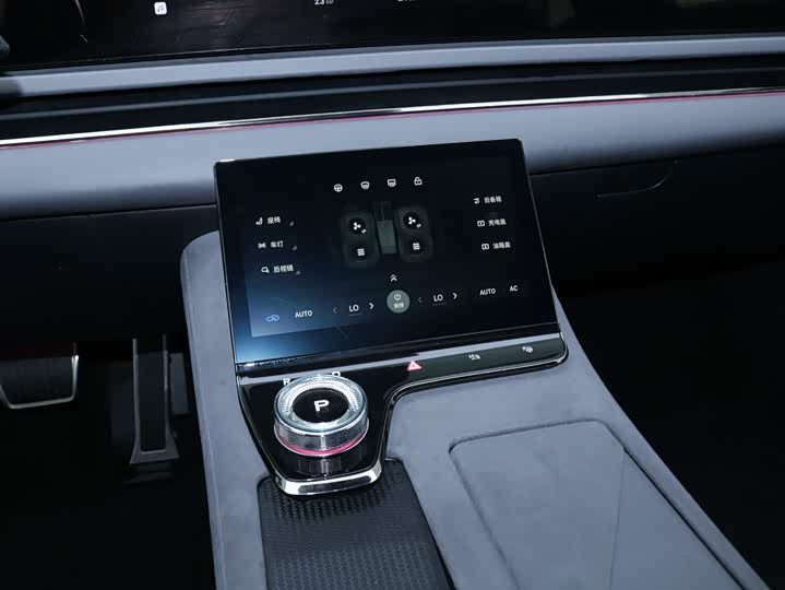 Voyah Passion 2024 2024款 PHEV 四驱超长续航行政版