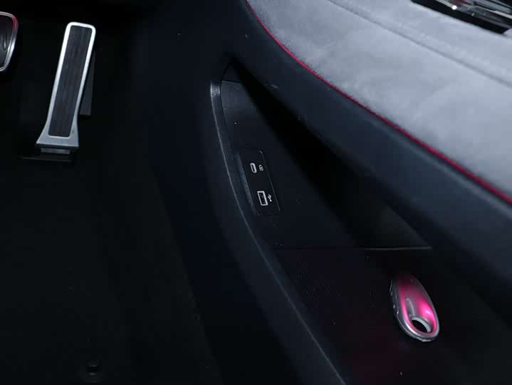 Voyah Passion 2024 2024款 PHEV 四驱超长续航行政版