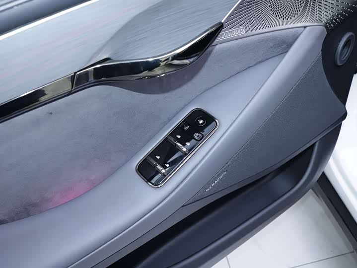 Voyah Passion 2024 2024款 PHEV 四驱超长续航行政版