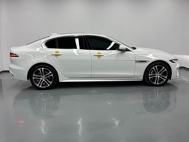 Jaguar XE L 2024 2024款 2.0T 250PS R-DYNAMIC S进取运动版