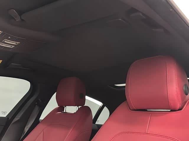 Jaguar XE L 2024 2024款 2.0T 250PS R-DYNAMIC S进取运动版