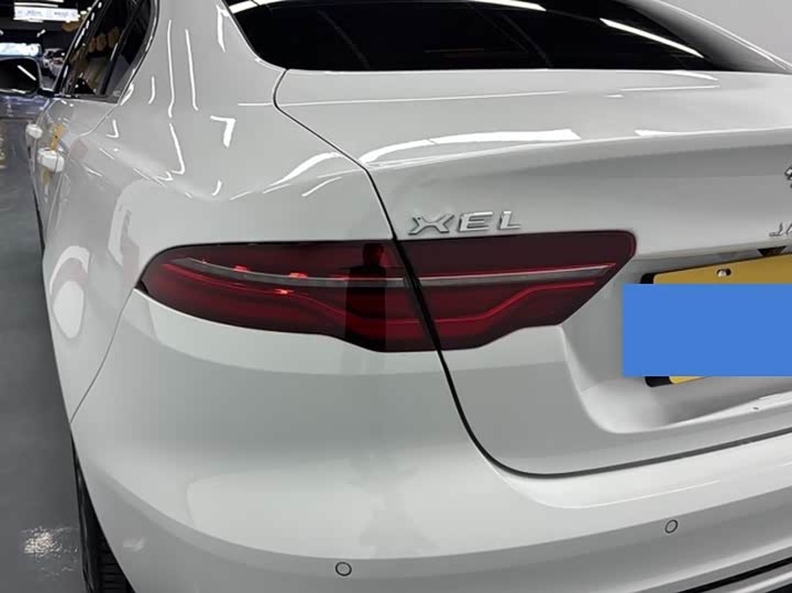 Jaguar XE L 2024 2024款 2.0T 250PS R-DYNAMIC S进取运动版