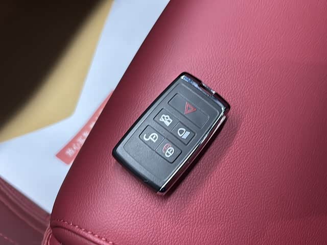 Jaguar XE L 2024 2024款 2.0T 250PS R-DYNAMIC S进取运动版