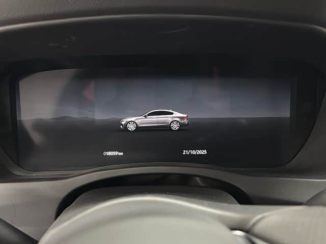 Jaguar XE L 2024 2024款 2.0T 250PS R-DYNAMIC S进取运动版