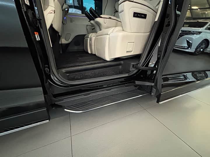 Lexus LM 2025 2025款 500h 六座尊崇版