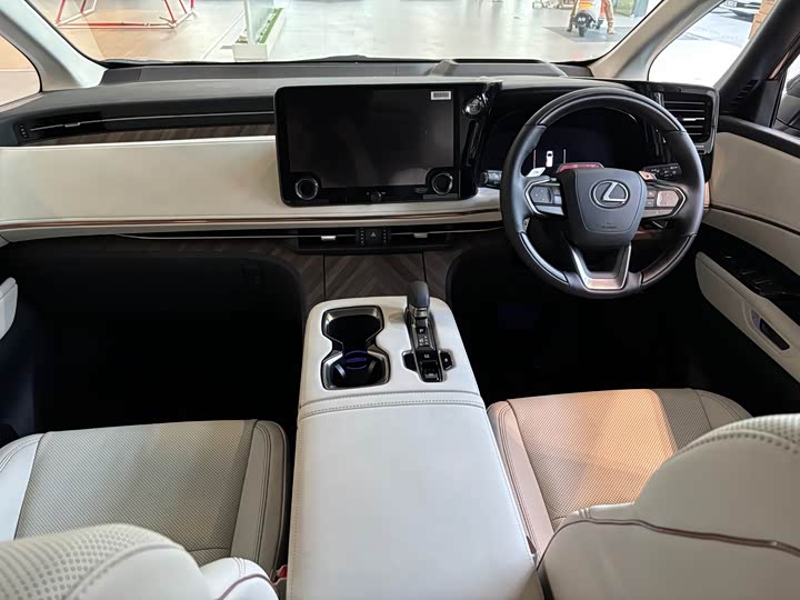 Lexus LM 2025 2025款 500h 六座尊崇版