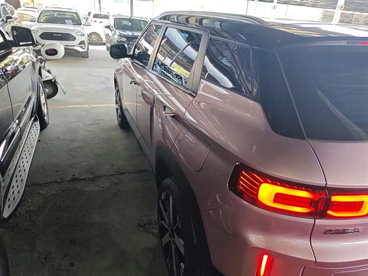 Geely Icon 2023 2023款 1.5TD 巧克力醇巧版