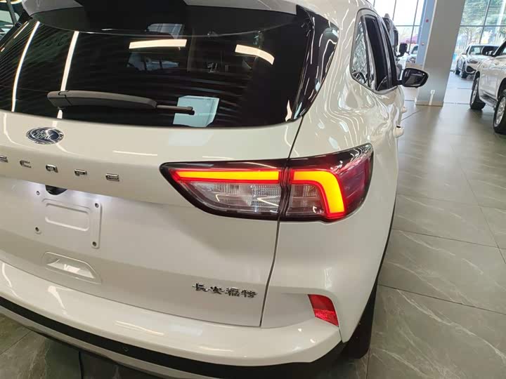 Ford Escape 2024 2024款 EcoBoost 245 两驱悠享款