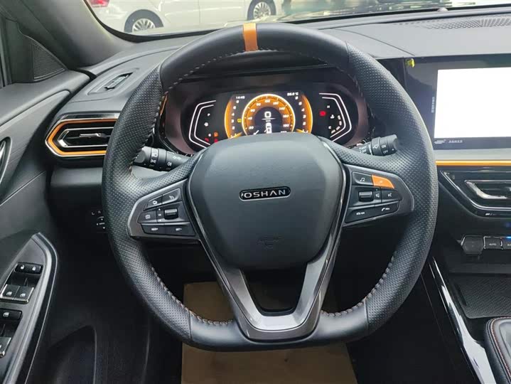 Changan Oshan X5 2022 2022款 运动版 1.5T DCT飓风音速