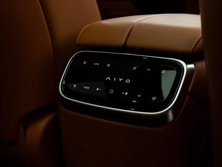 Aito M7 2024 2024款 1.5T 智驾四驱Pro版 5座