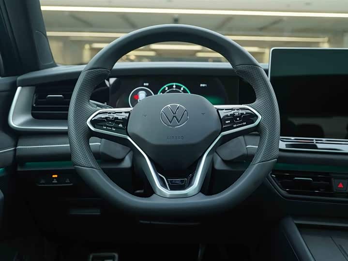 Volkswagen Tayron 2025 2025款 探岳L 330TSI 两驱精英City包