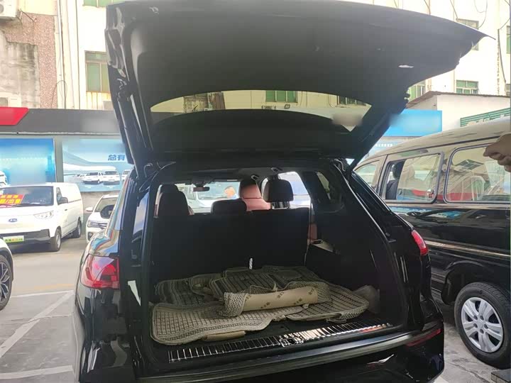 Audi Q6 2023 2023款 45 TFSI quattro 齐云型 飞骑套装