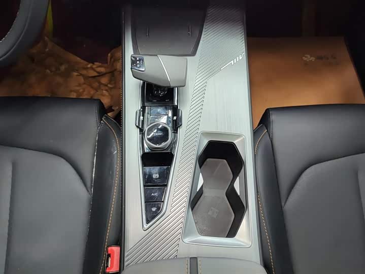 Changan Oshan Z6 2023 2023款 蓝鲸 1.5T DCT智领型