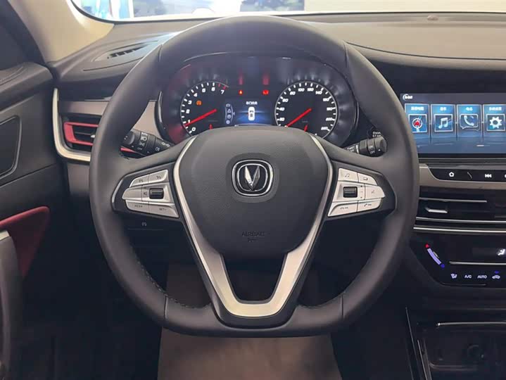 Changan CS35 Plus 2022 2022款 1.6L 手动豪华版