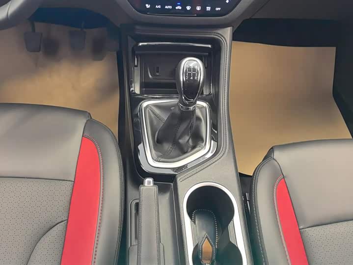 Changan CS35 Plus 2022 2022款 1.6L 手动豪华版