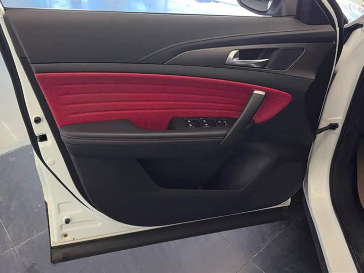 Changan CS35 Plus 2022 2022款 1.6L 手动豪华版