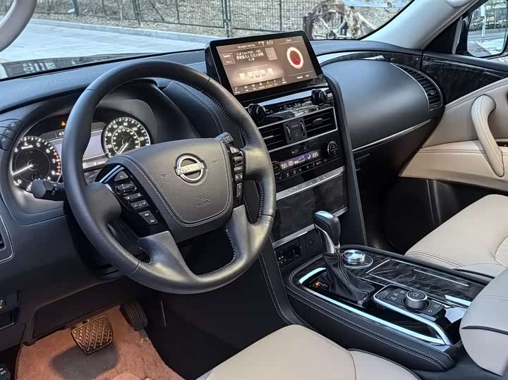 Nissan Armada 2023 2023款 ARMADA 5.6L 无敌舰队旗舰版