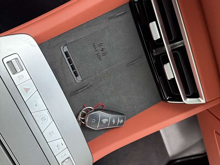 BYD Tang L 2025 2025款 DM 175KM无人机玩家版