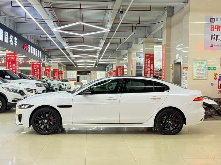 Jaguar XE L 2024 2024款 2.0T 250PS R-DYNAMIC S进取运动版