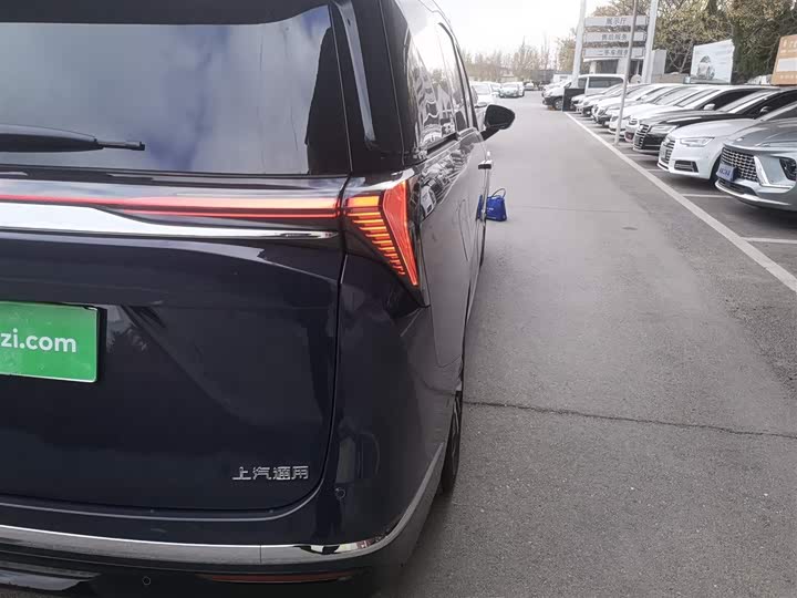 Buick GL8 Hybrid 2026 2026款 陆尊 奢享版