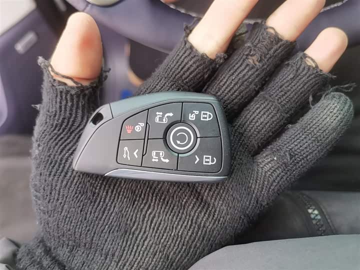 Buick GL8 Hybrid 2026 2026款 陆尊 奢享版