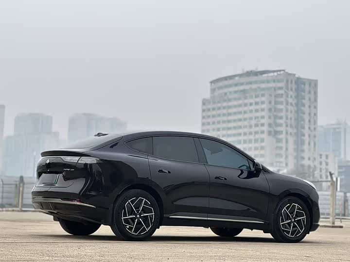 GAC Hyptec HT 2023 2023款 670 后驱特高压版