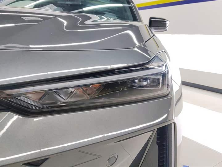 Changan UNI-V Hybrid 2024 2024款 蓝鲸智电iDD 136km 智尊型