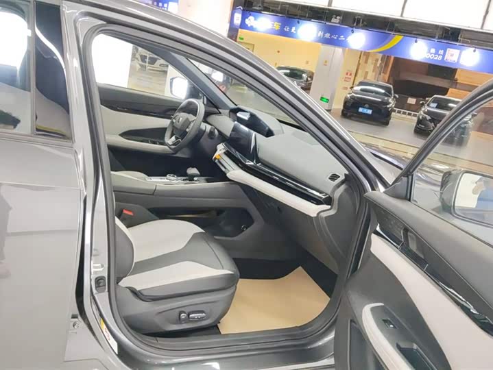 Changan UNI-V Hybrid 2024 2024款 蓝鲸智电iDD 136km 智尊型