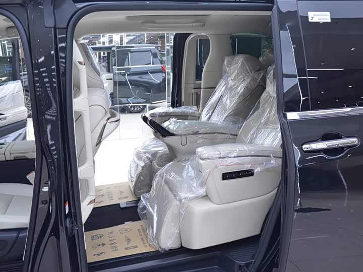 Lexus LM 2023 2023款 500h 六座尊崇版