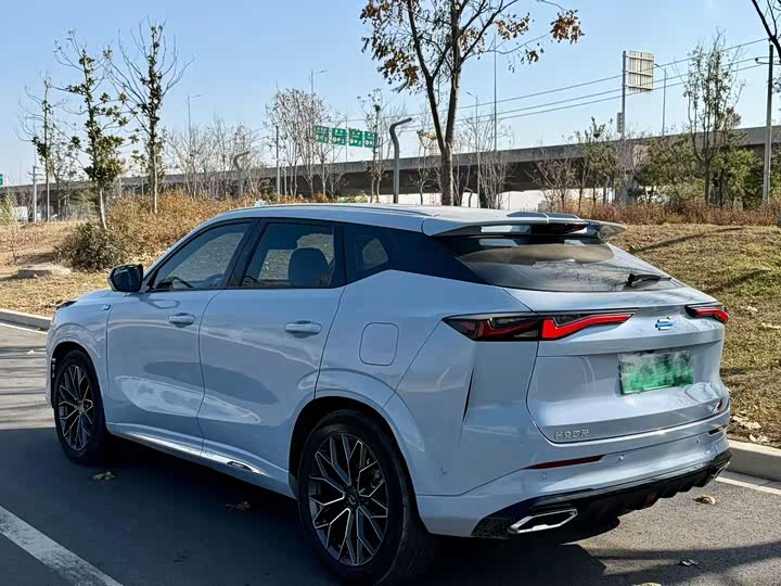 Changan Oshan Z6 Hybrid 2023 2023款 智电iDD 150KM旗舰PLUS