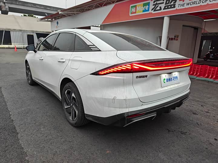 Geely Galaxy L6 2025 2025款 EM-i 140km 探索+版