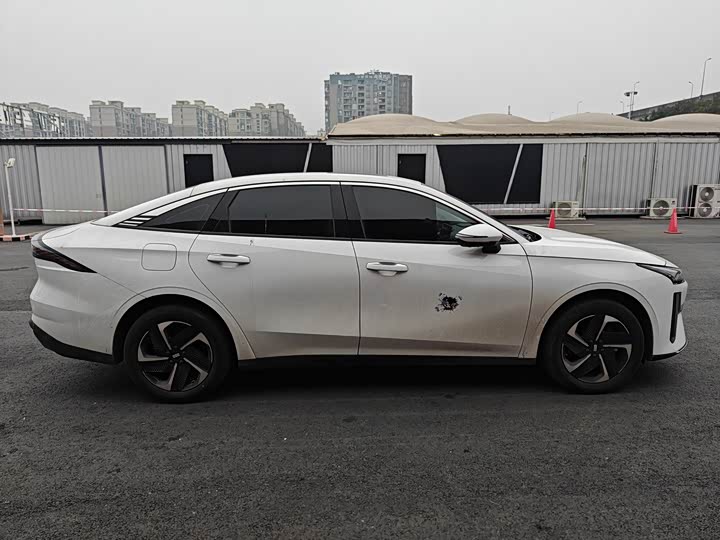 Geely Galaxy L6 2025 2025款 EM-i 140km 探索+版