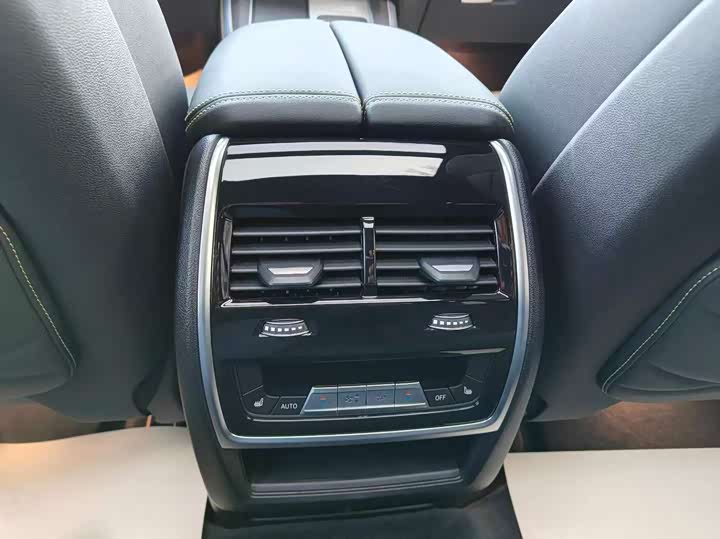 BMW X5 2024 2024款 xDrive 40Li 尊享型黑焰限量版