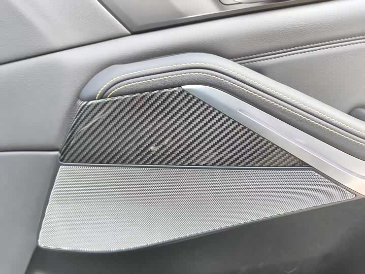 BMW X5 2024 2024款 xDrive 40Li 尊享型黑焰限量版