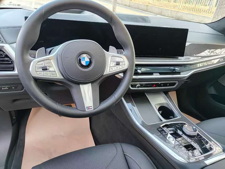 BMW X5 2024 2024款 xDrive 40Li 尊享型黑焰限量版