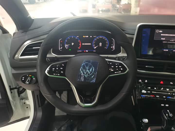 Volkswagen T-Roc 2025 2025款 改款二 300TSI DSG两驱星光版