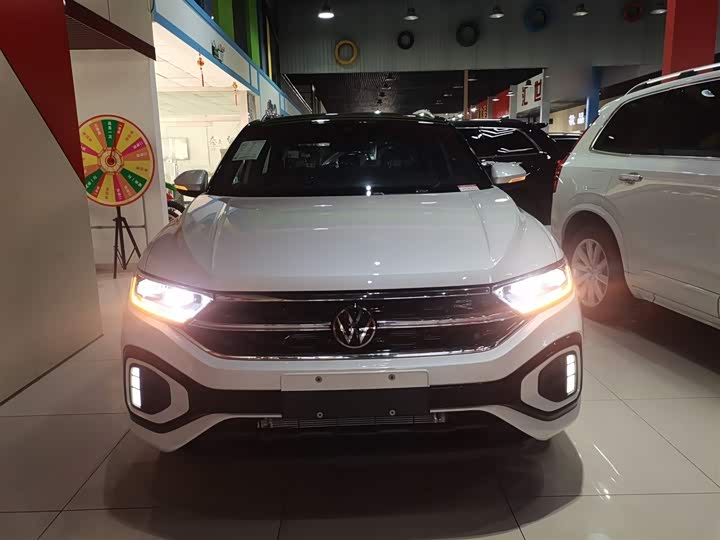 Volkswagen T-Roc 2025 2025款 改款二 300TSI DSG两驱星光版