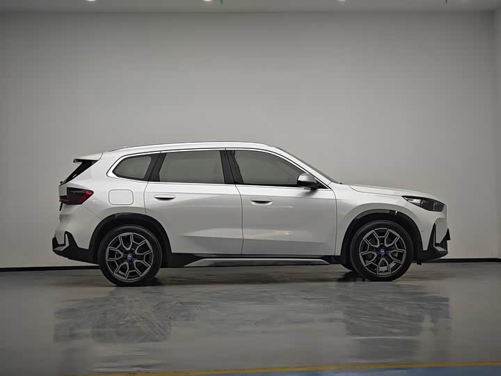 BMW iX1 2023 2023款 xDrive30L X设计套装