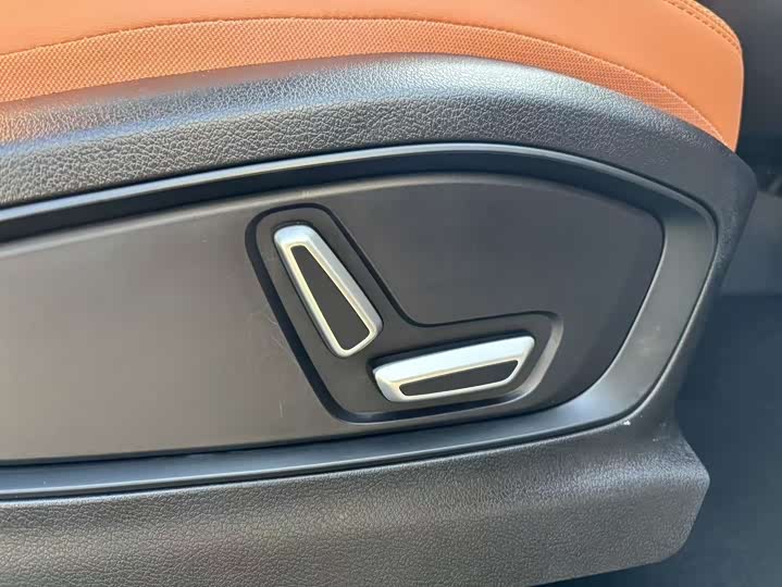 Geely Okavango L 2024 2024款 2.0T DCT旗舰型