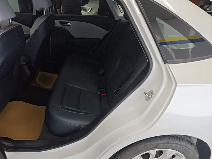 Chevrolet Monza 2024 2024款 1.5L 双离合悦享版