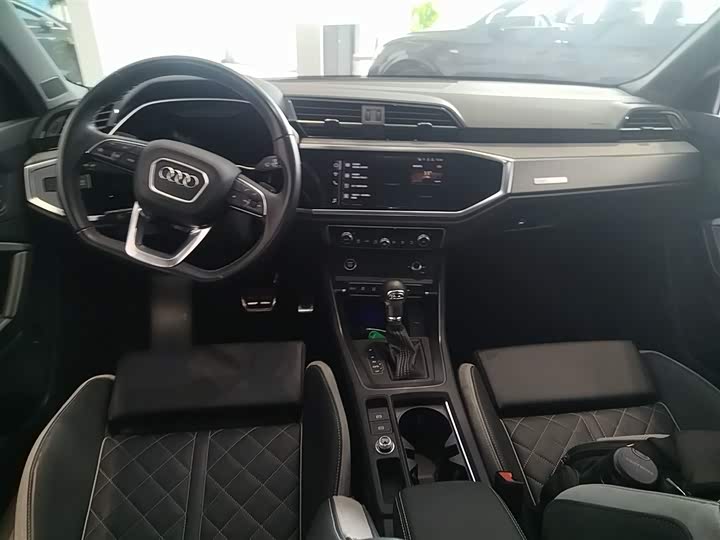 Audi Q3 2024 2024款 40 TFSI 时尚动感型