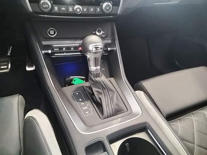 Audi Q3 2024 2024款 40 TFSI 时尚动感型