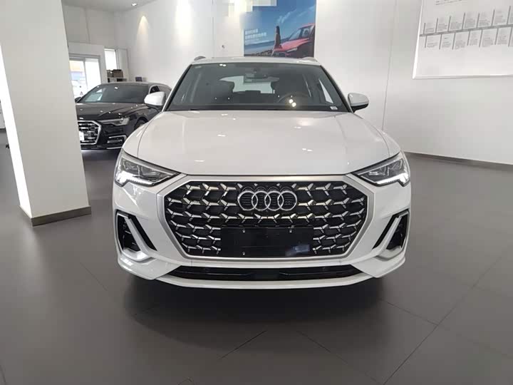 Audi Q3 2024 2024款 40 TFSI 时尚动感型