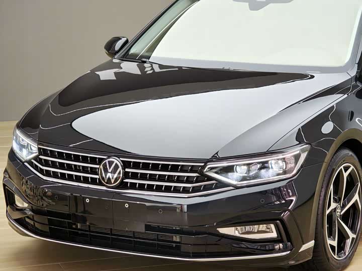 Volkswagen Magotan 2025 2025款 众享款 330TSI DSG豪华型