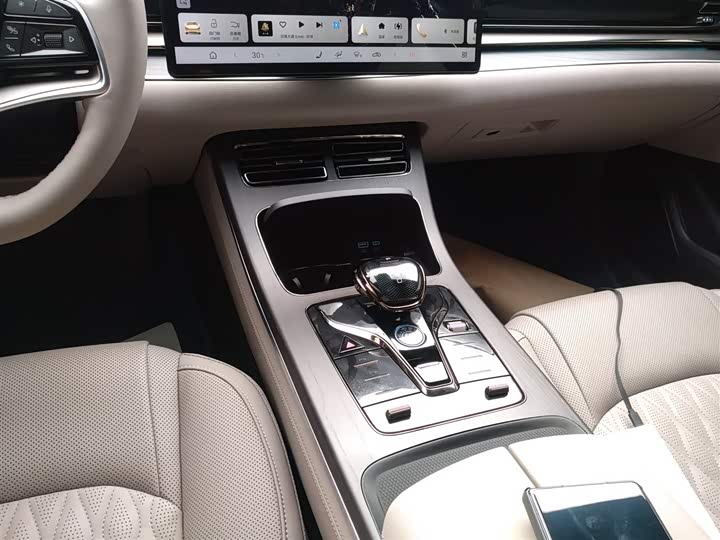 BYD Han 2025 2025款 DM-i 智驾版 125KM激光雷达旗舰型