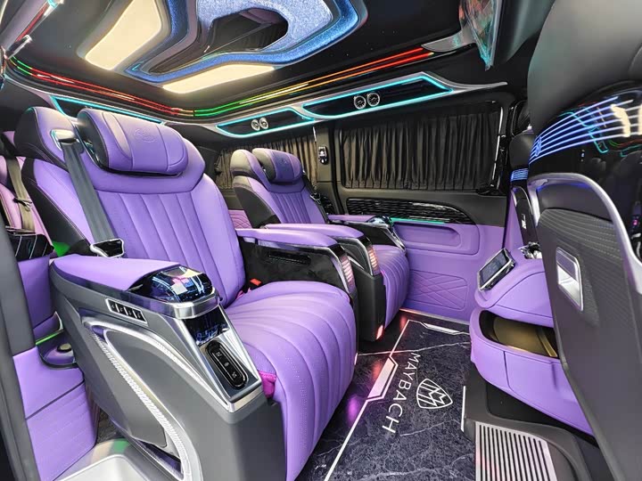 Mercedes-Benz Vito 2024 2024款 2.0T 商务版 7座