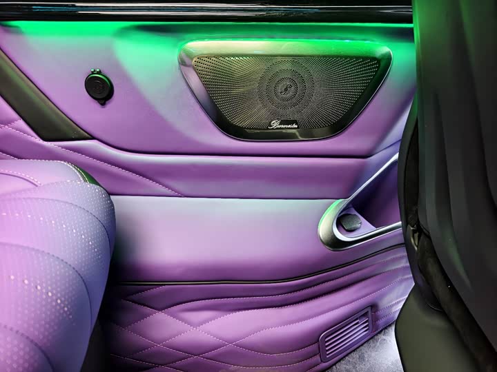 Mercedes-Benz Vito 2024 2024款 2.0T 商务版 7座