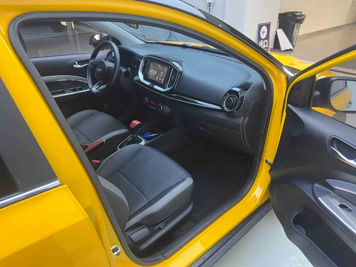 Kia KX1 2021 2021款 1.4L CVT趣享天窗款