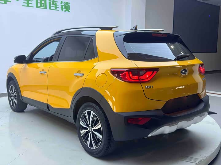 Kia KX1 2021 2021款 1.4L CVT趣享天窗款